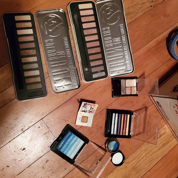 Eyeshadow Bundle - Picture 2 of 5